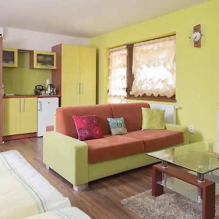 Rekreacny Dom Sisi Guest house Podhajska