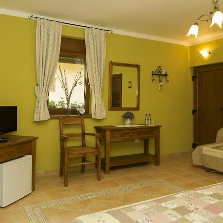 بيت ضيافة Rekreacny Dom Sisi Podhájska